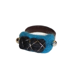 Filzring mit schwarzem Filzstein